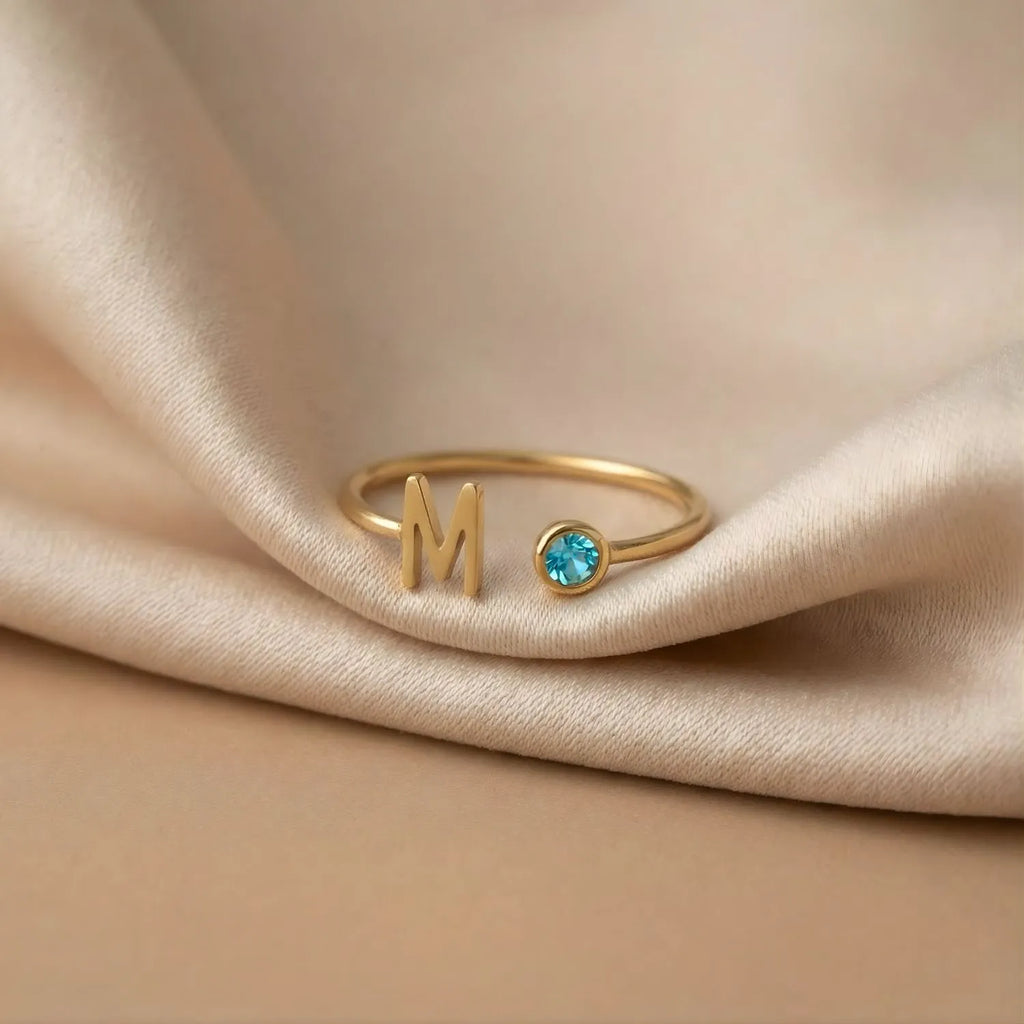 Bague réglable avec pierre de naissance initiale