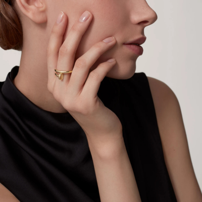 Bague en or clou