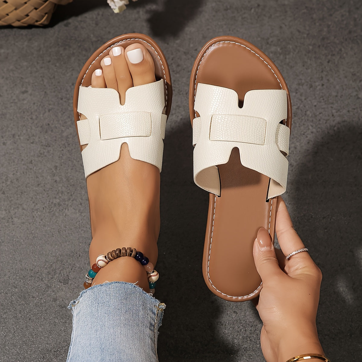 Sandales Plates Élégantes à Bride Unique pour Femme