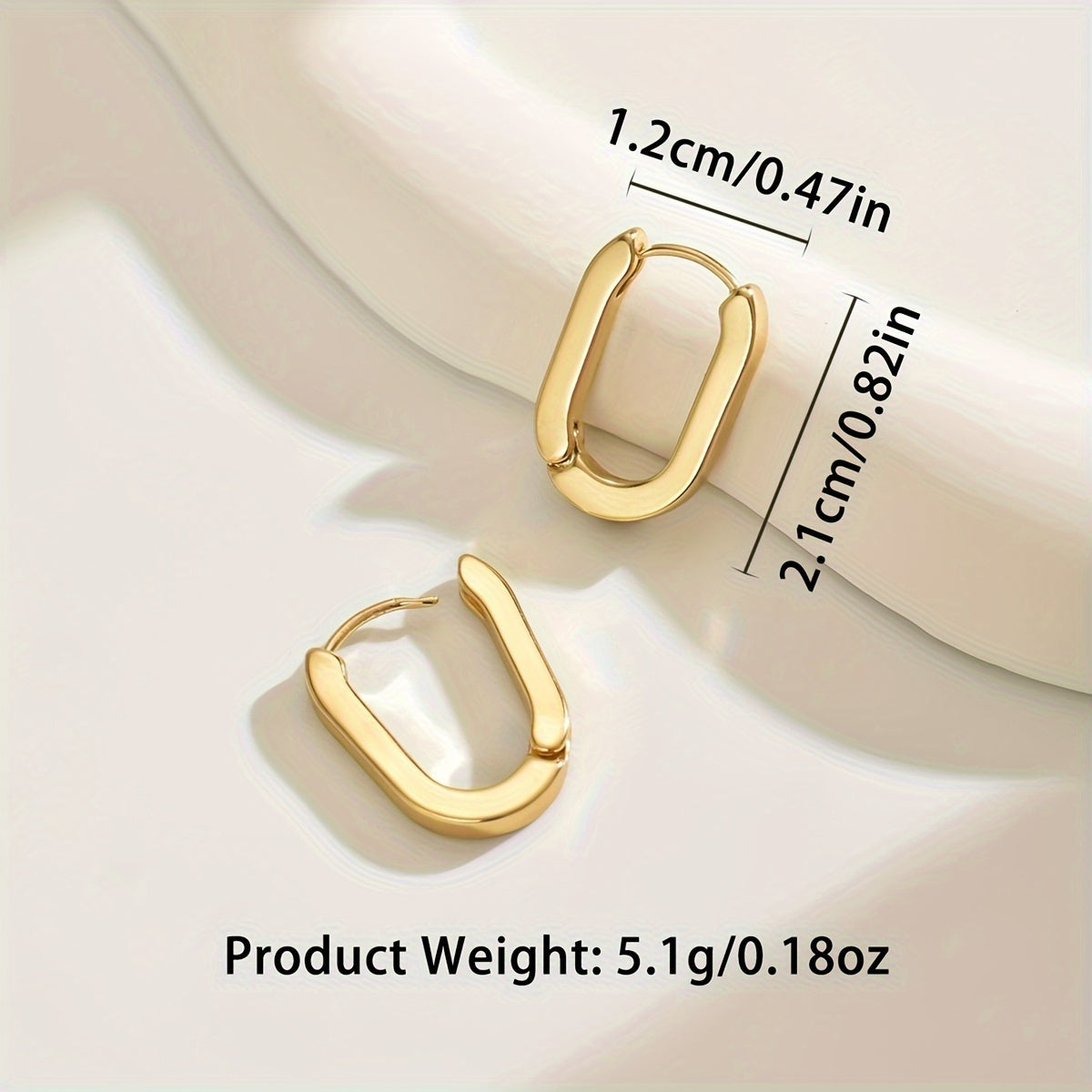 Boucles d'oreilles créoles élégantes de forme géométrique