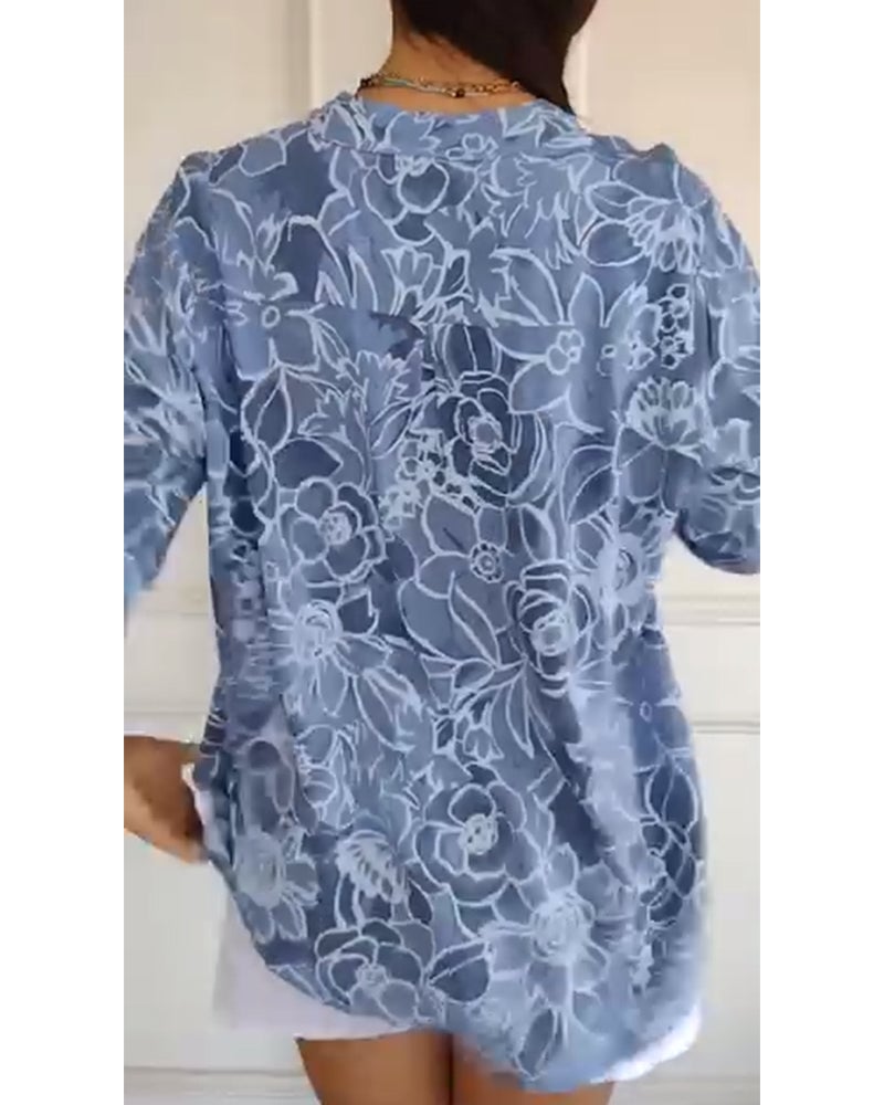 Blouse Imprimée Boutonnée à Col V