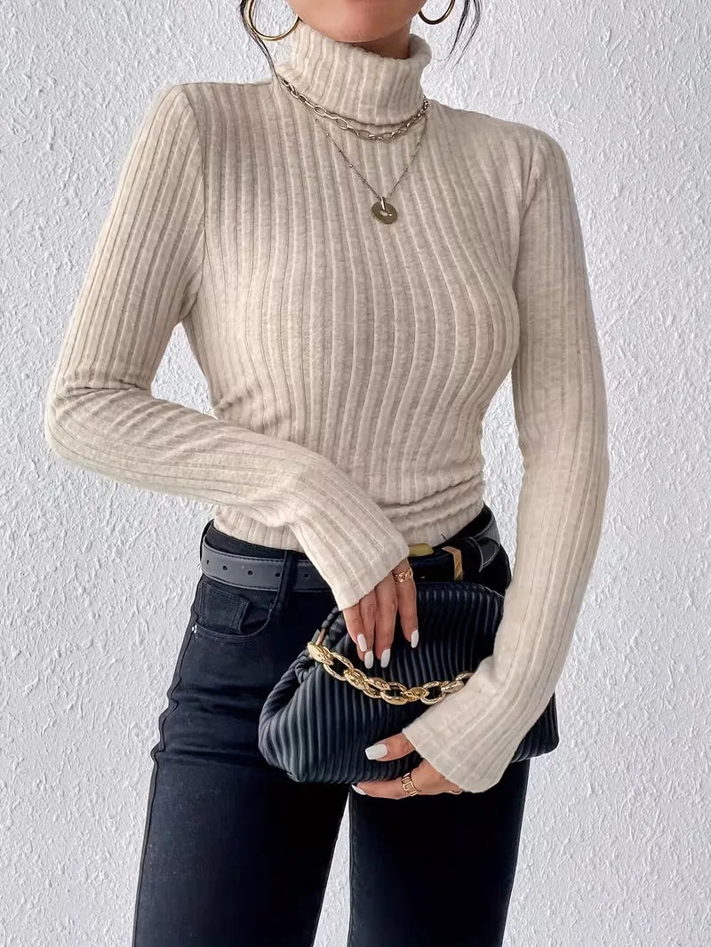 Pull avec col montant et manches longues