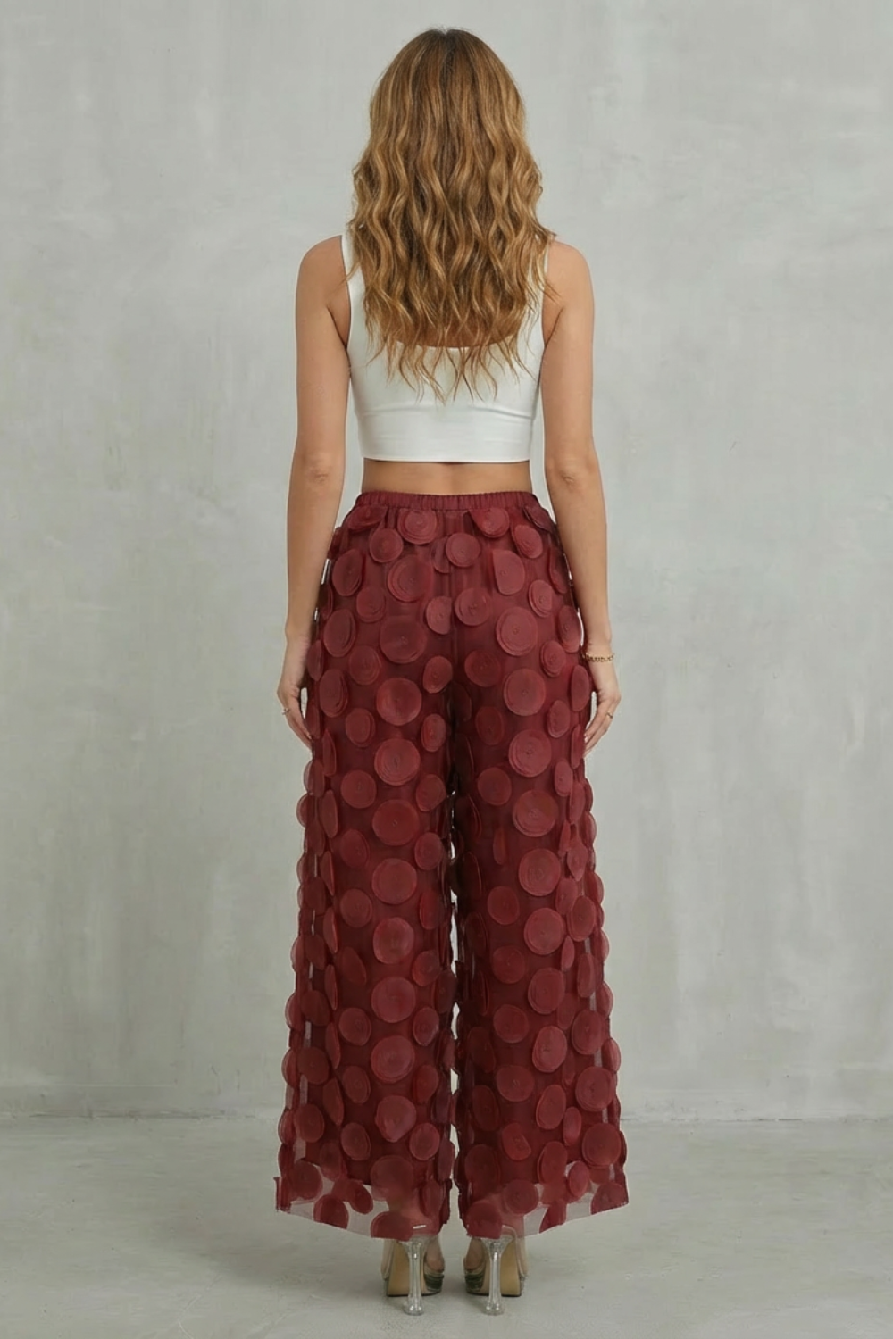 Pantalon Large Femme Bellaria – Rouge, Appliqué Cercles 3D