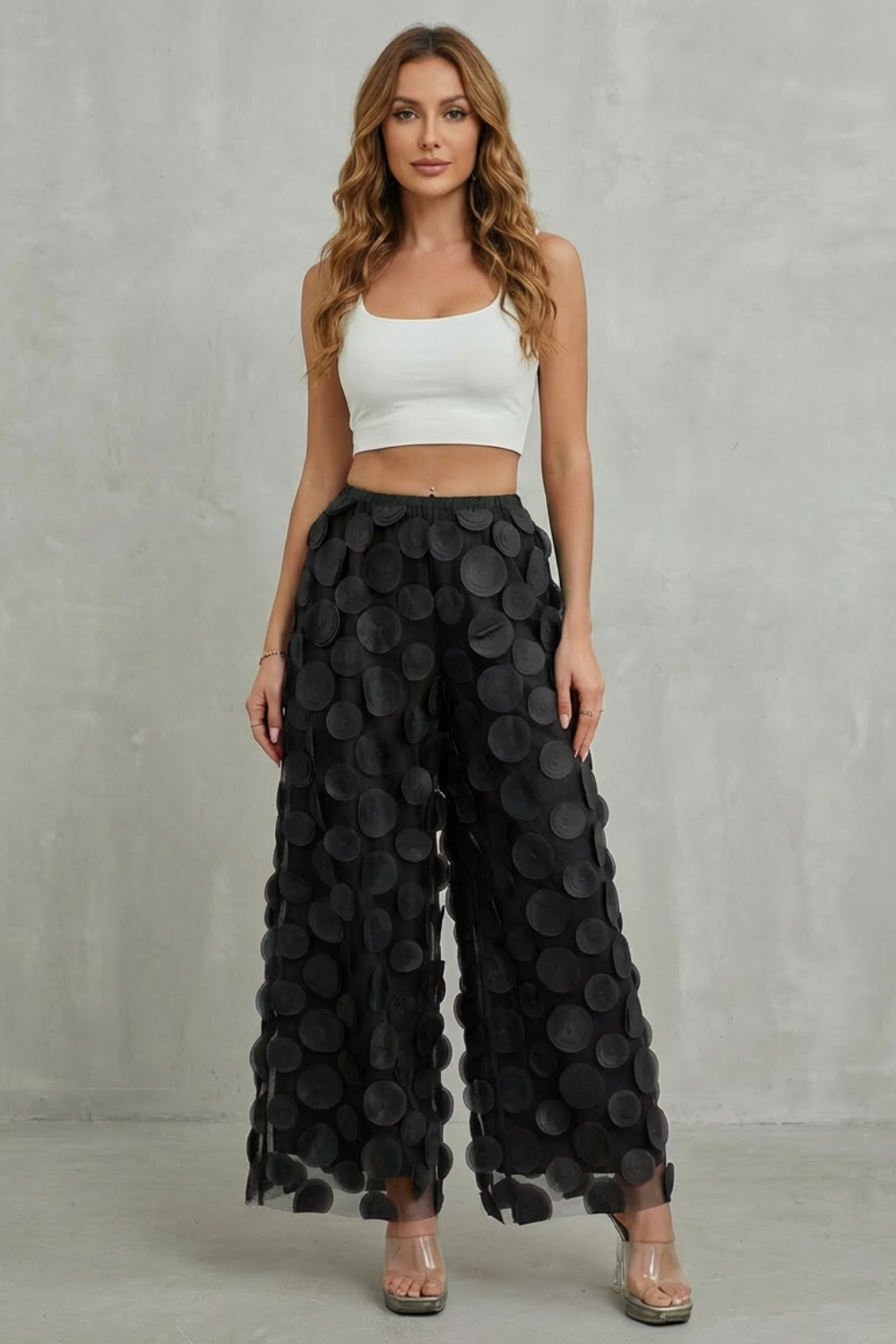 Pantalon Large Femme Bellaria – Rouge, Appliqué Cercles 3D