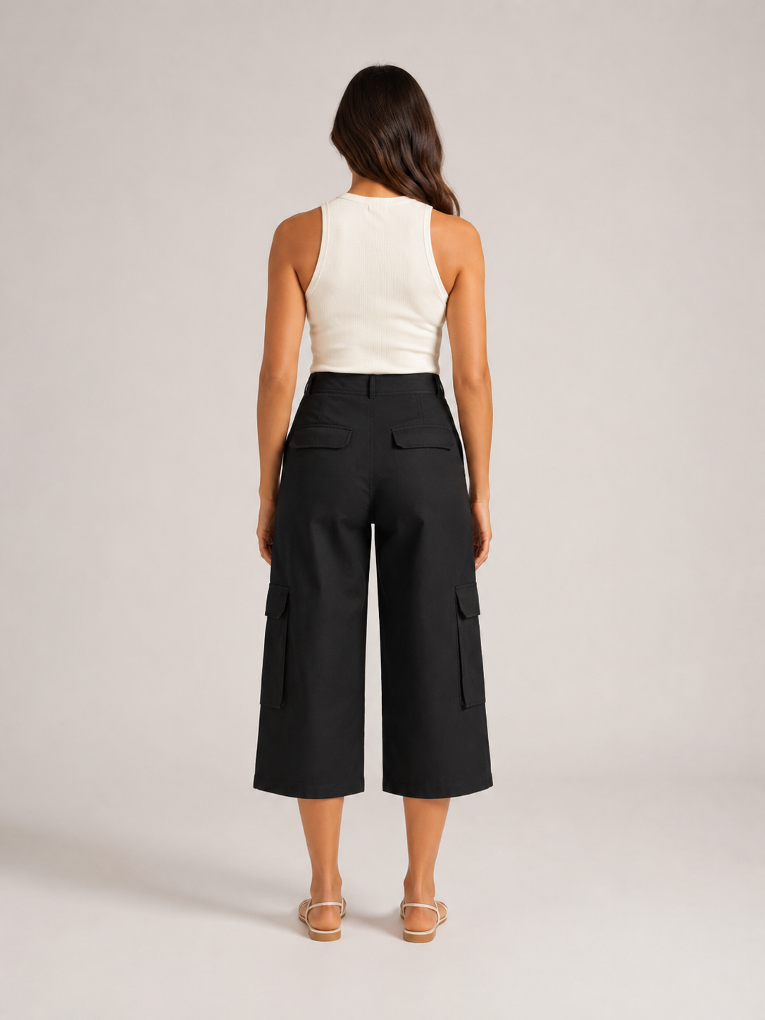 Trinette - Pantalon cargo femme avec poches à rabat et longueur 7/8
