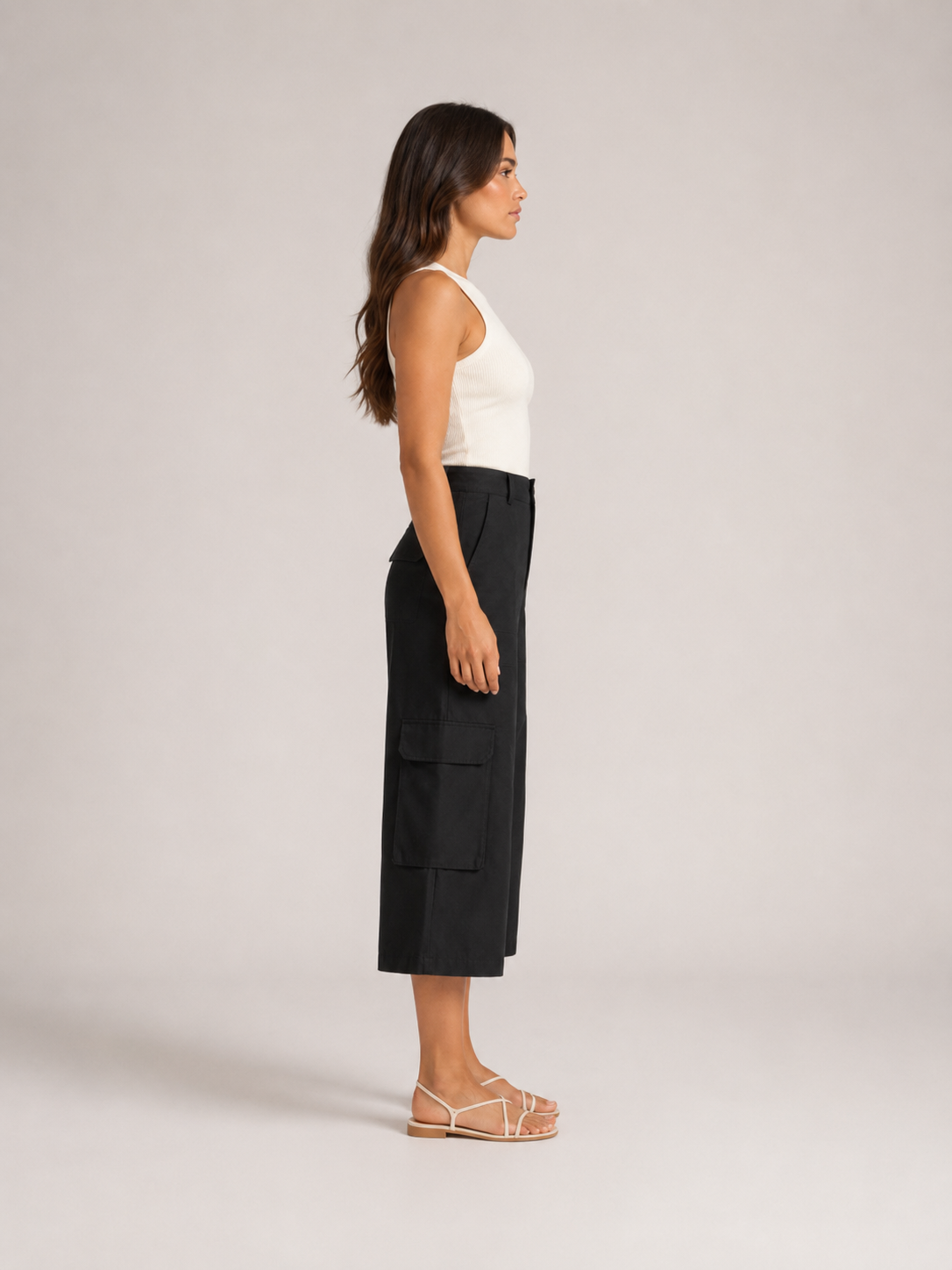 Trinette - Pantalon cargo femme avec poches à rabat et longueur 7/8