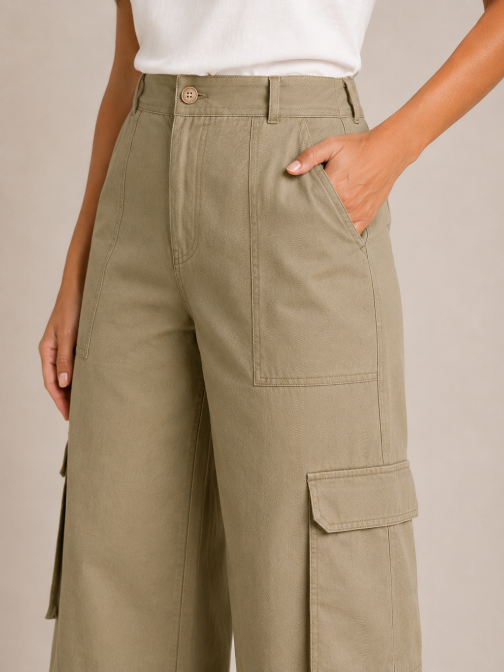 Trinette - Pantalon cargo femme avec poches à rabat et longueur 7/8