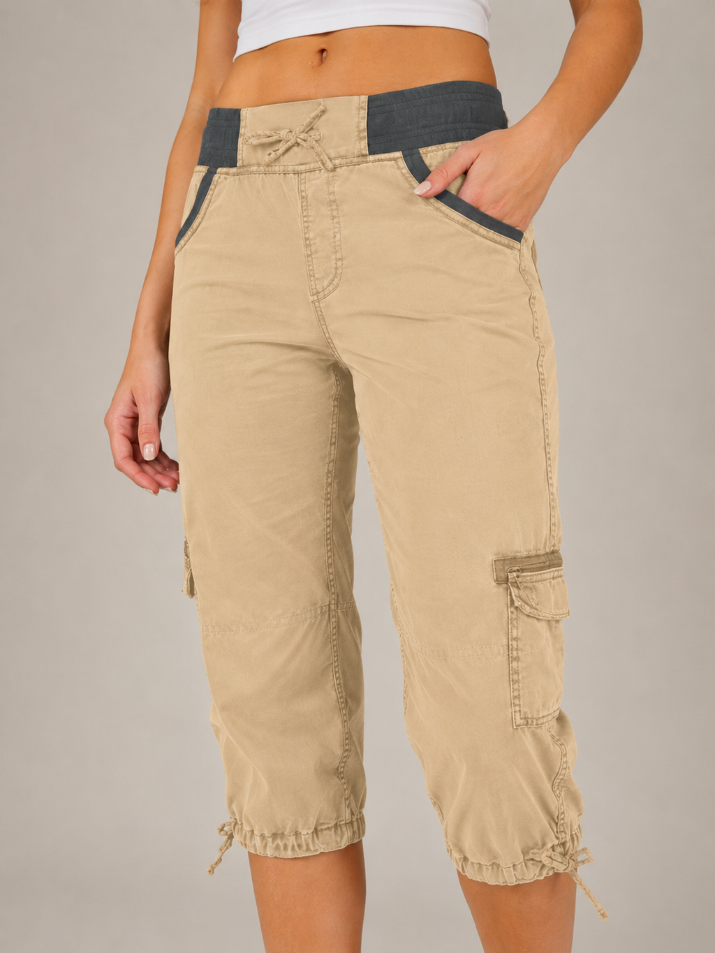 Teodora - Pantalon capri cargo pour femmes avec poches cargo et bords ajustables