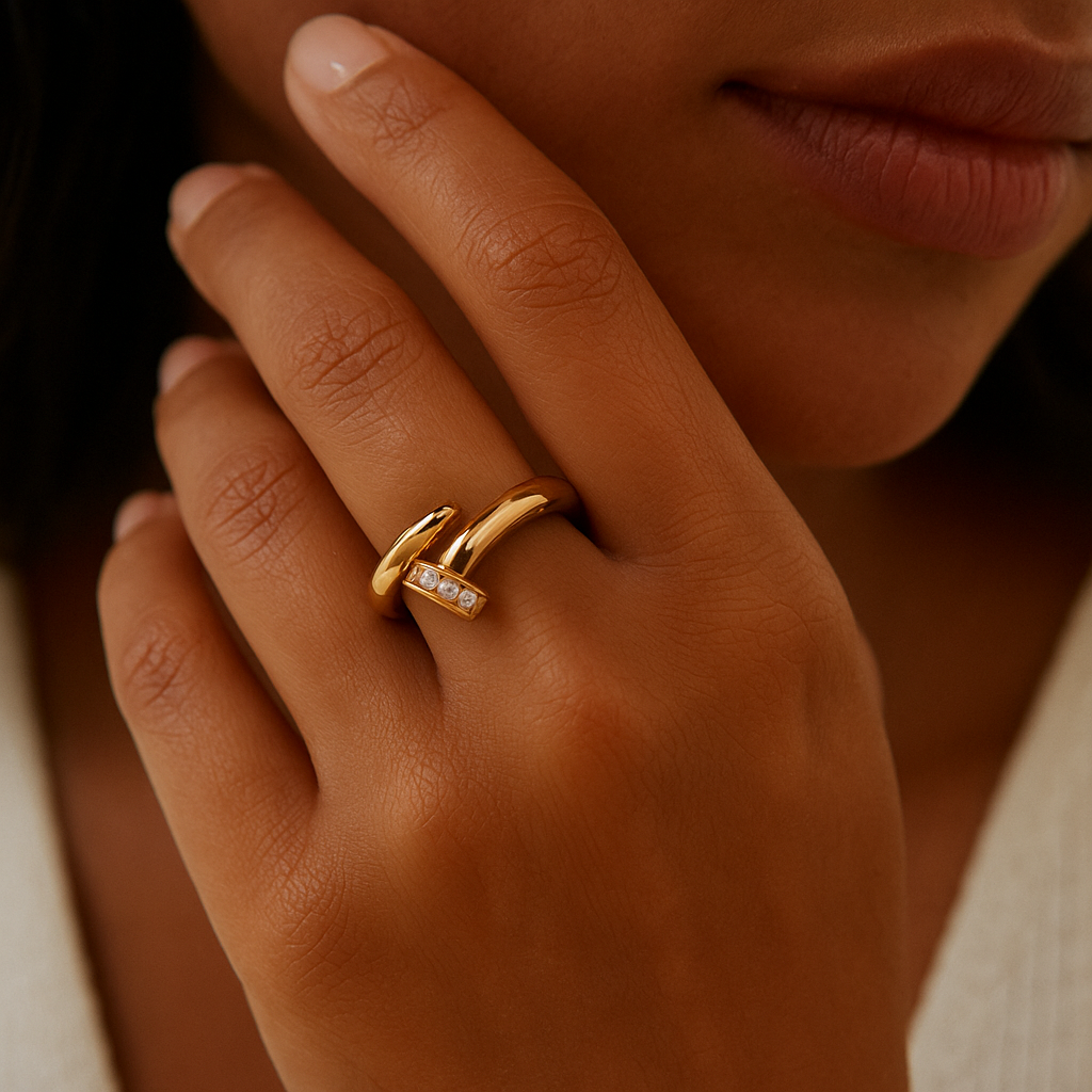 Bague-griffe ornée de cristaux