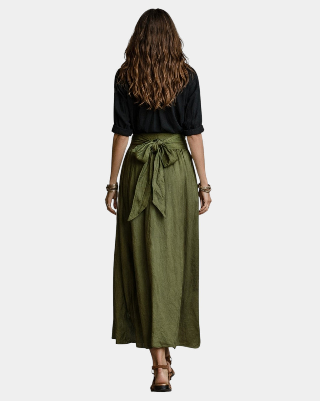 Dione - Jupe midi + chemise noire offerte