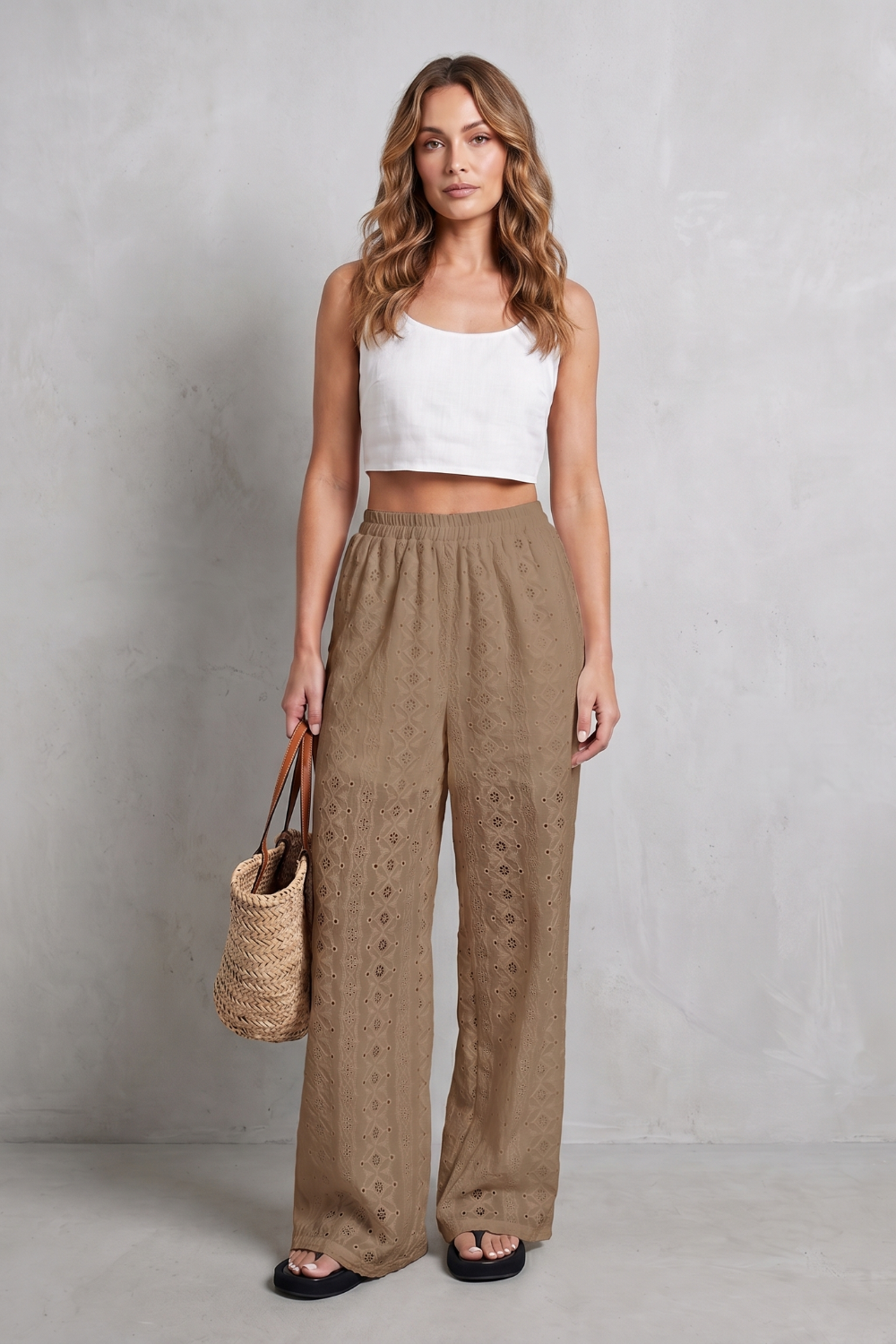 Pantalon Large Femme Élodienne – Blanc, Broderie Anglaise