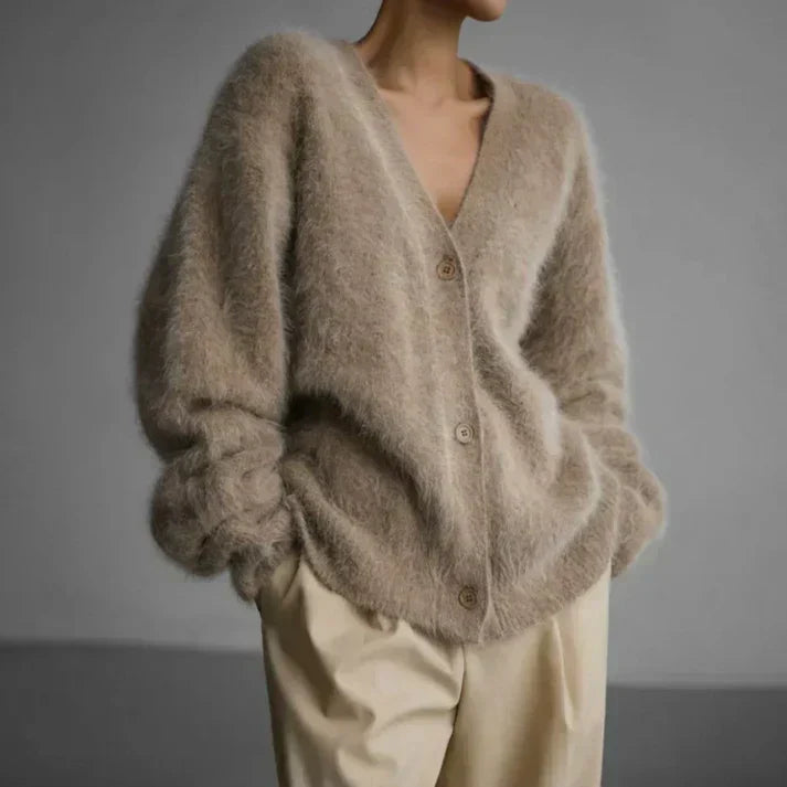 Cardigan moelleux avec décolleté en V et boutons