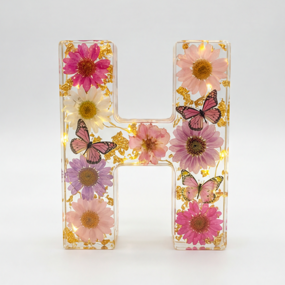 Florenza – Lettre lumineuse en résine florale personnalisée