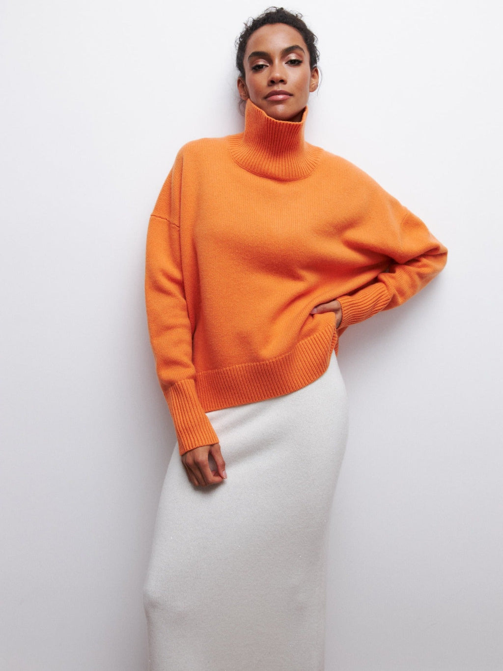 Pull oversized avec col montant et finition côtelée