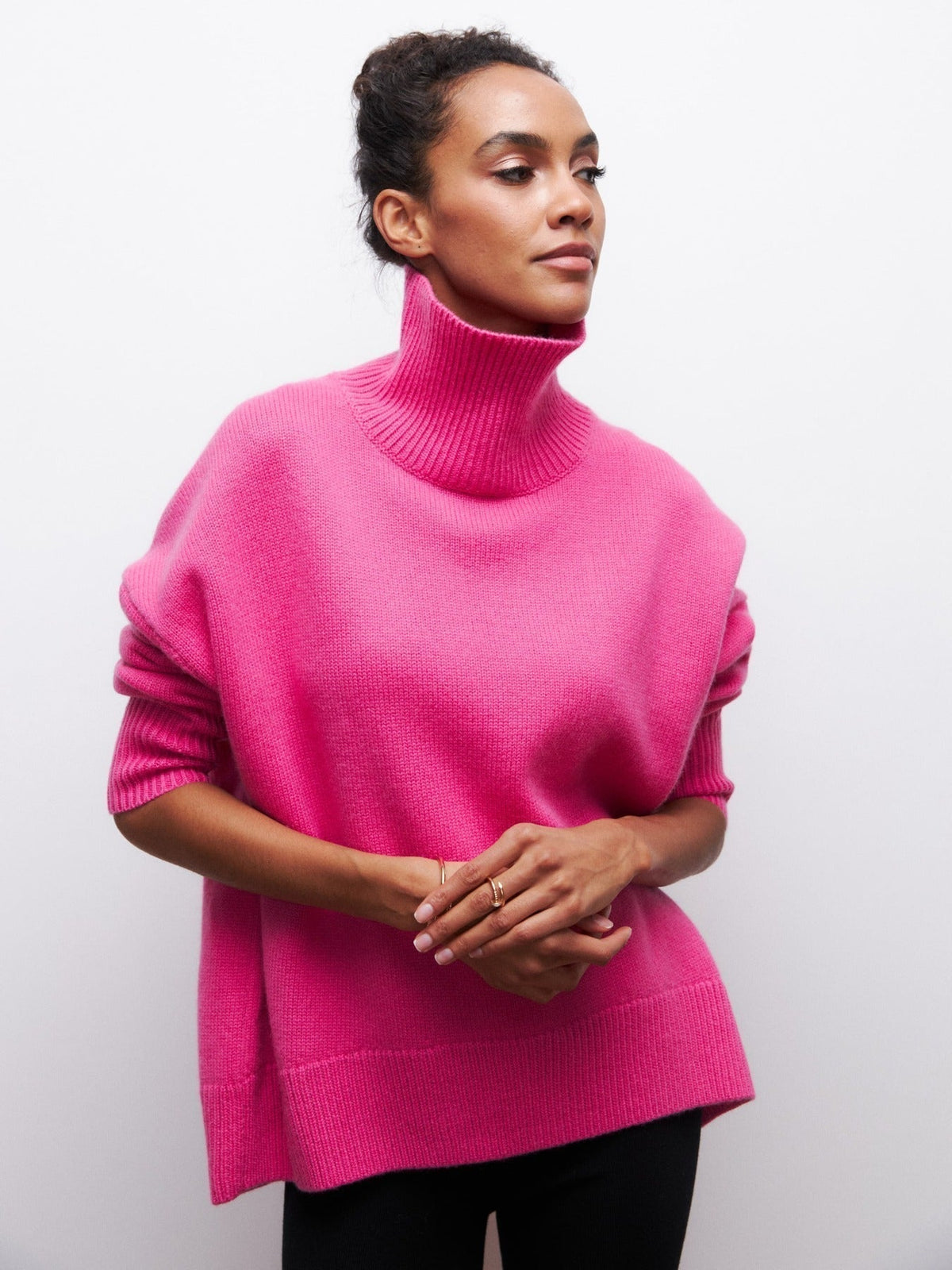 Pull oversized avec col montant et finition côtelée