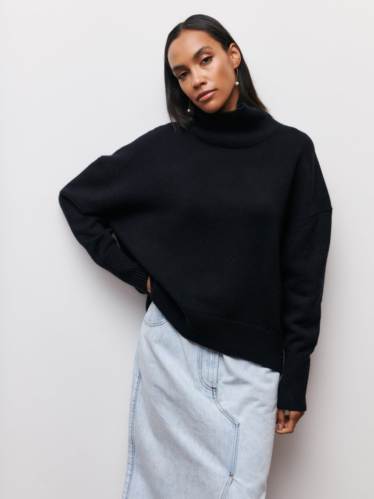 Pull oversized avec col montant et finition côtelée