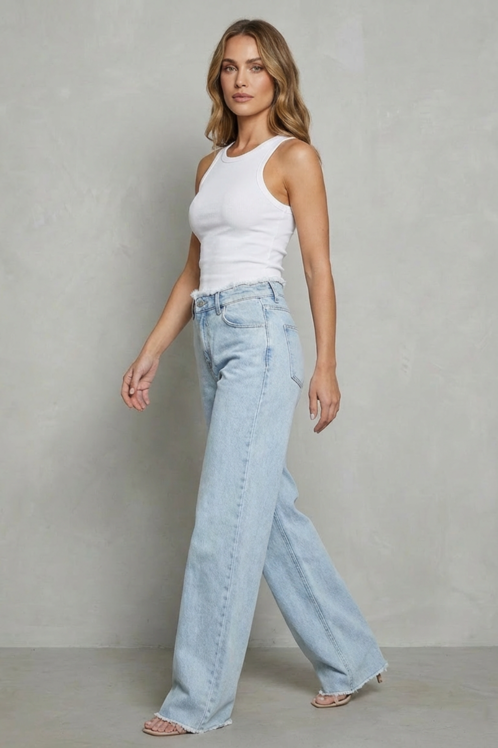 Jean Large Femme Rivazza – Bleu Clair, Ourlet Brut