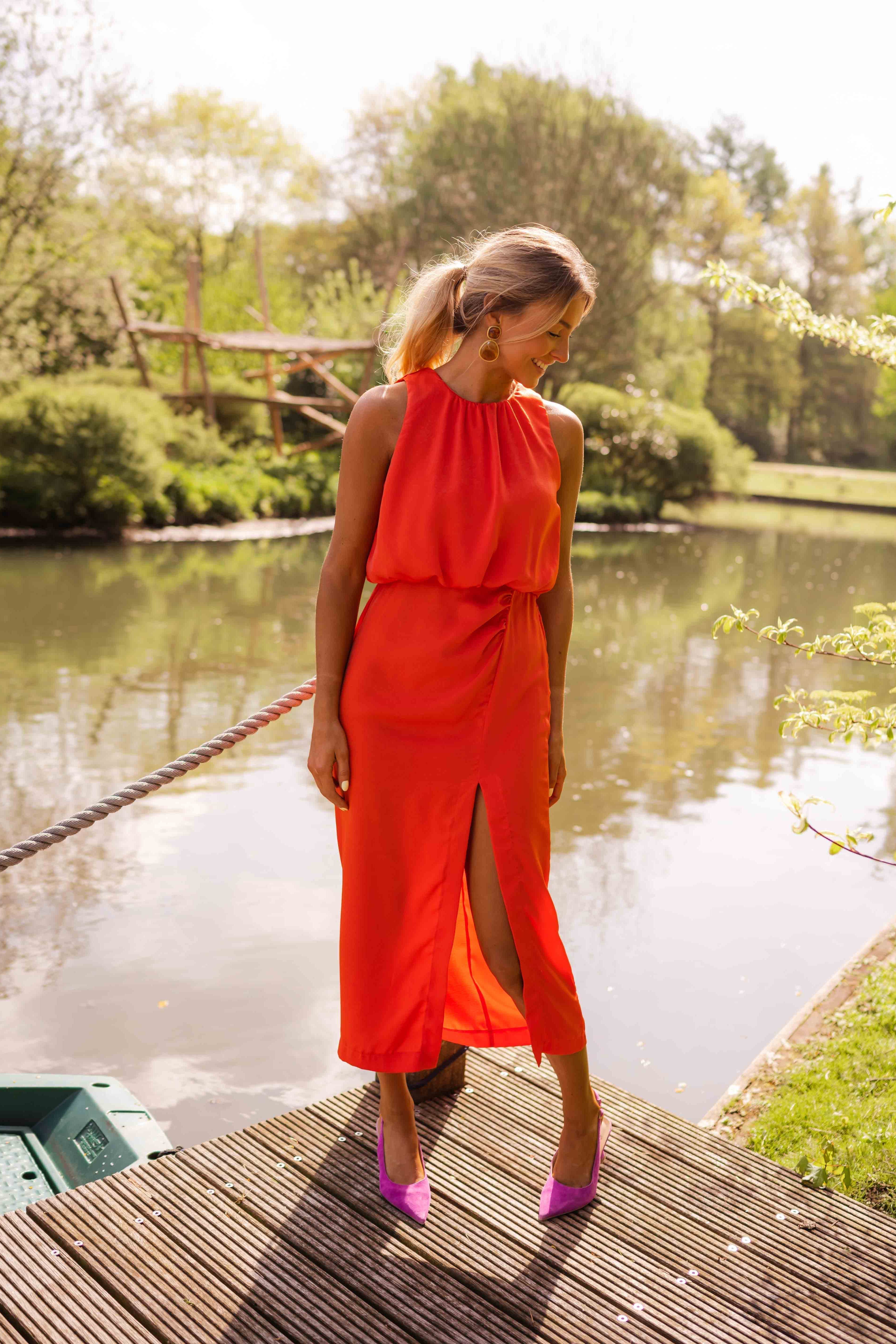 Robe femme midi sans manches à encolure haute et fente – élégante été