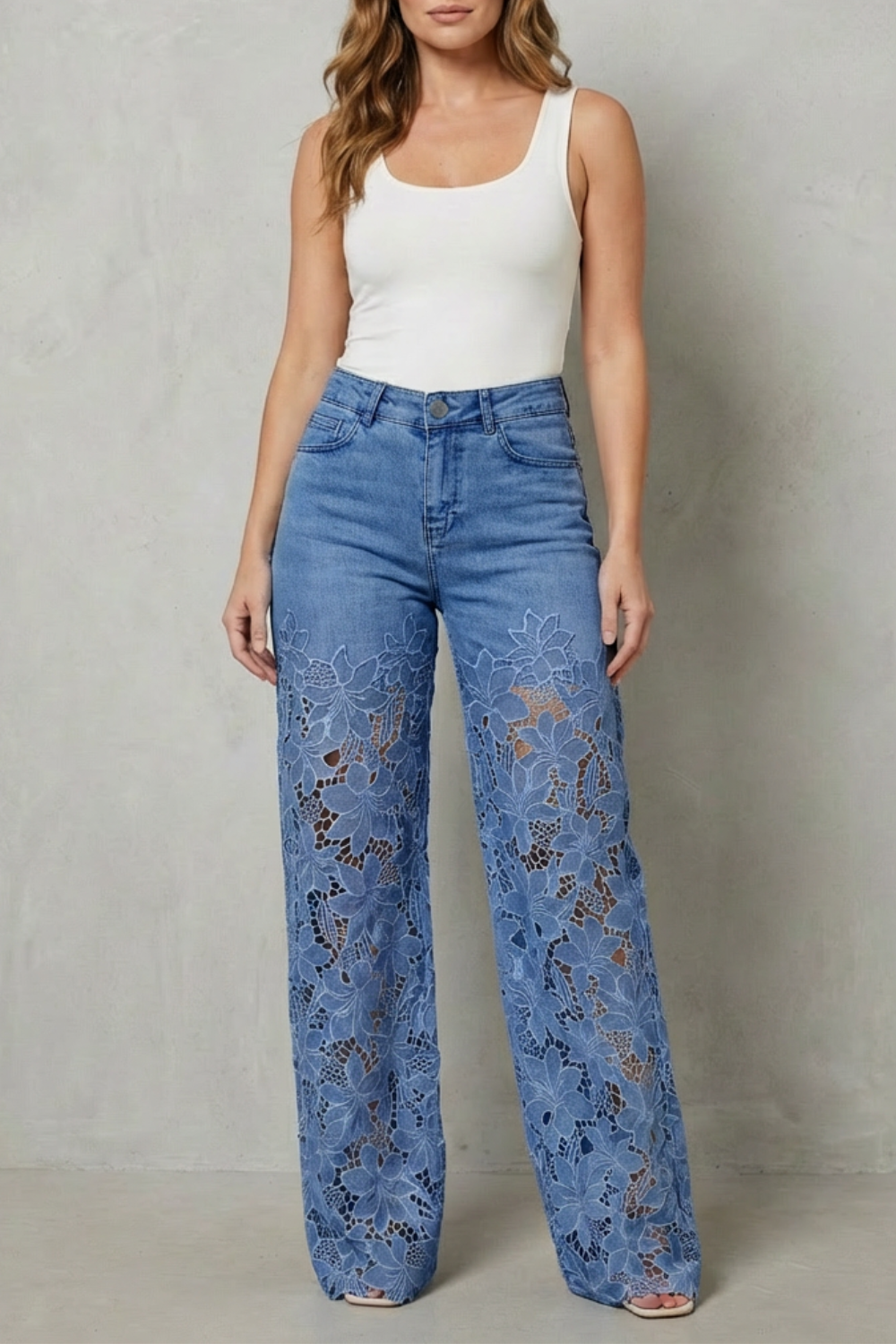 Jean Large Femme Solérine – Bleu Clair, Dentelle Florale
