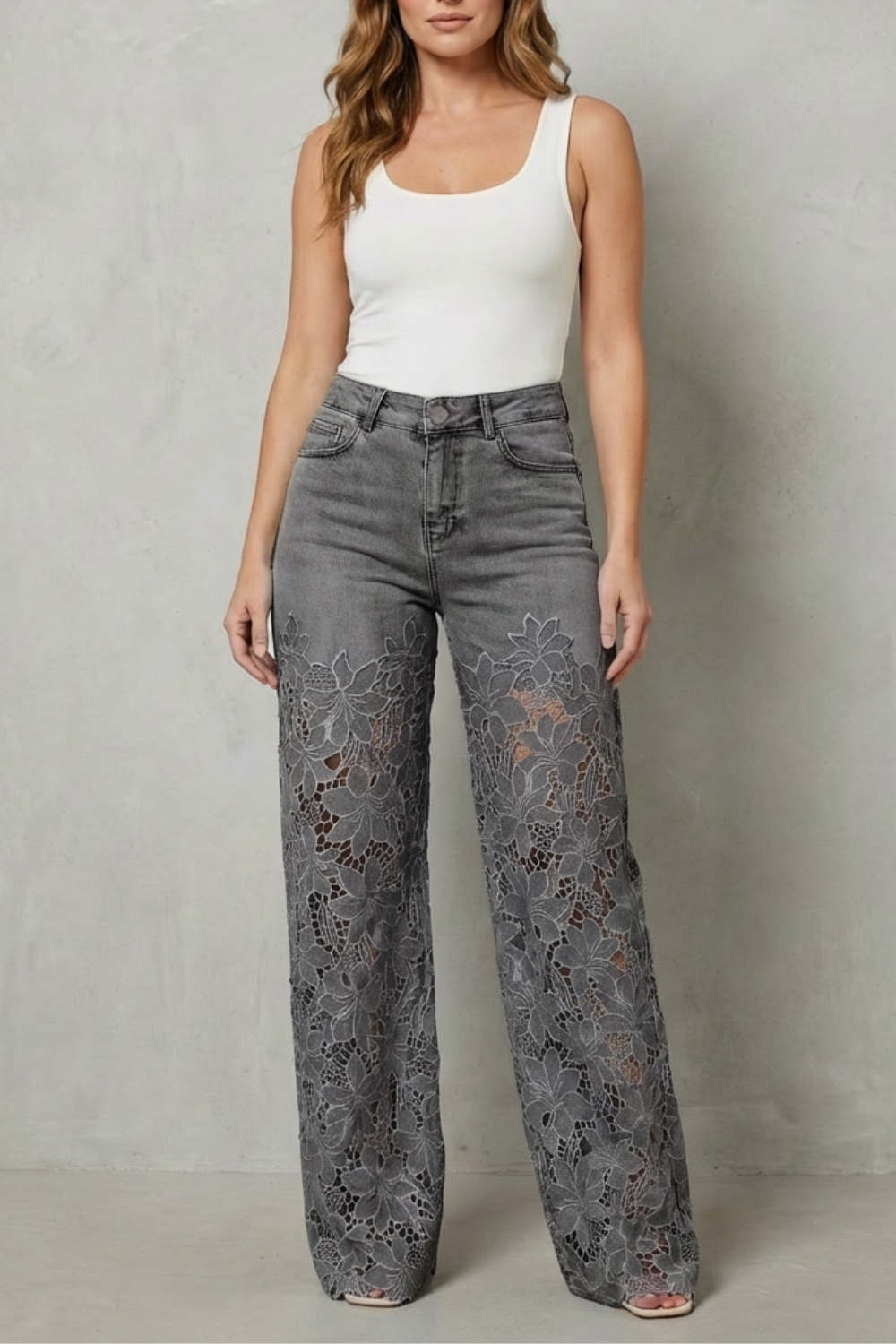 Jean Large Femme Solérine – Bleu Clair, Dentelle Florale