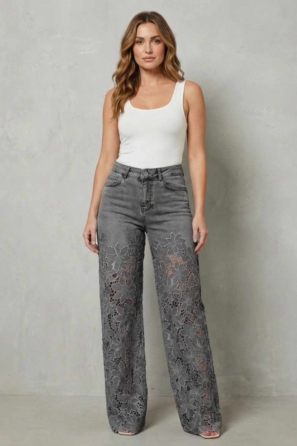 Jean Large Femme Solérine – Bleu Clair, Dentelle Florale