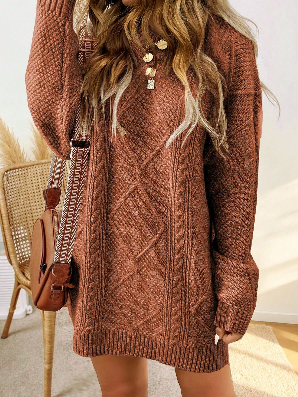 Robe pull avec motif en cable et finitions côtelées