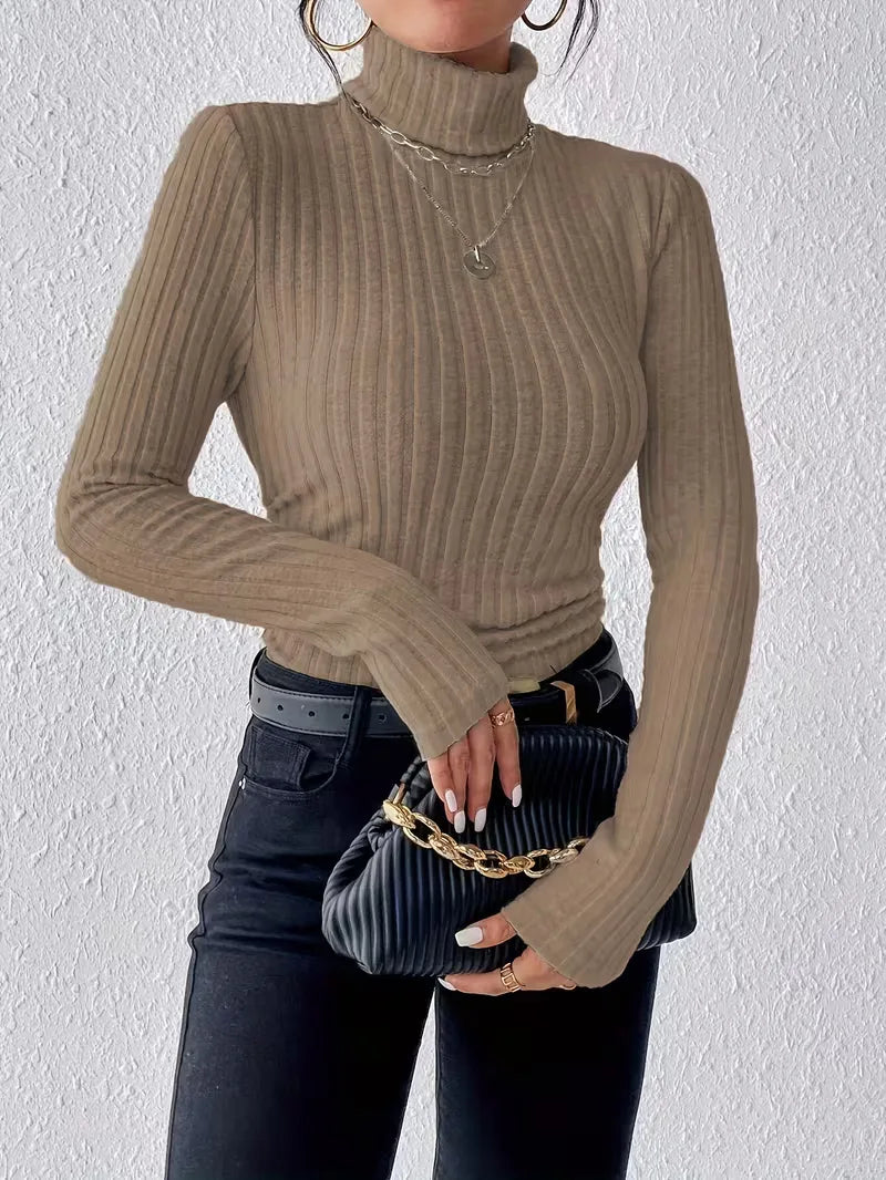 Pull avec col montant et manches longues