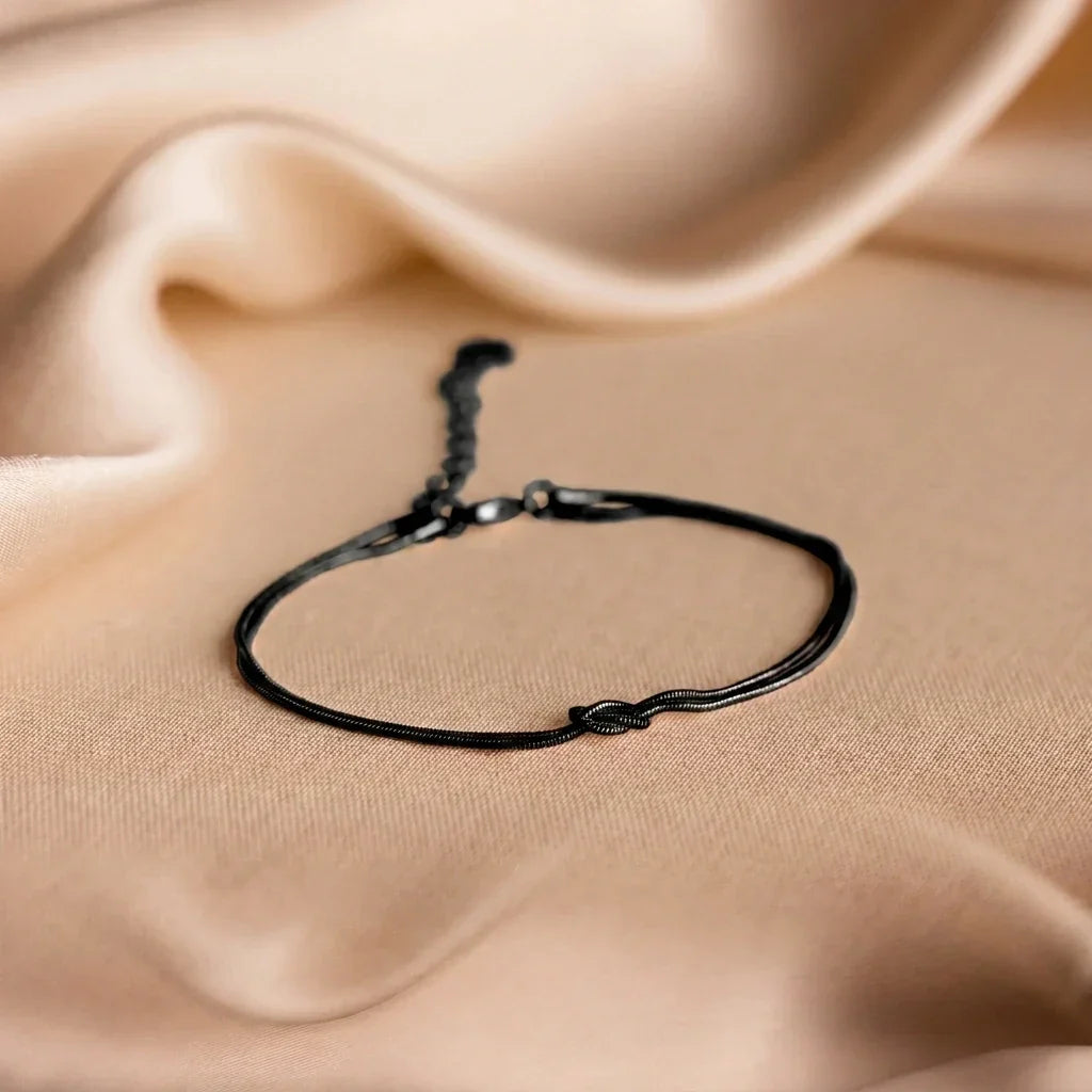 Forever Knot Bracelet – Un cadeau plein de sens pour les couples, les meilleurs amis et la famille