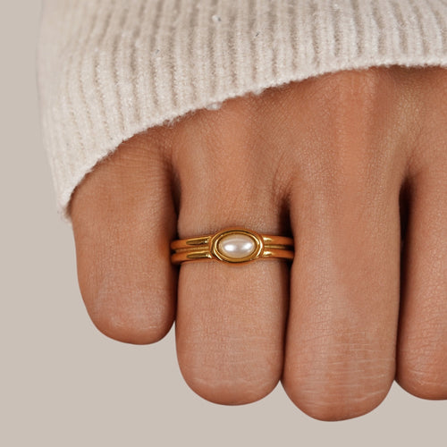 Bague en or 18 carats avec perle épaisse