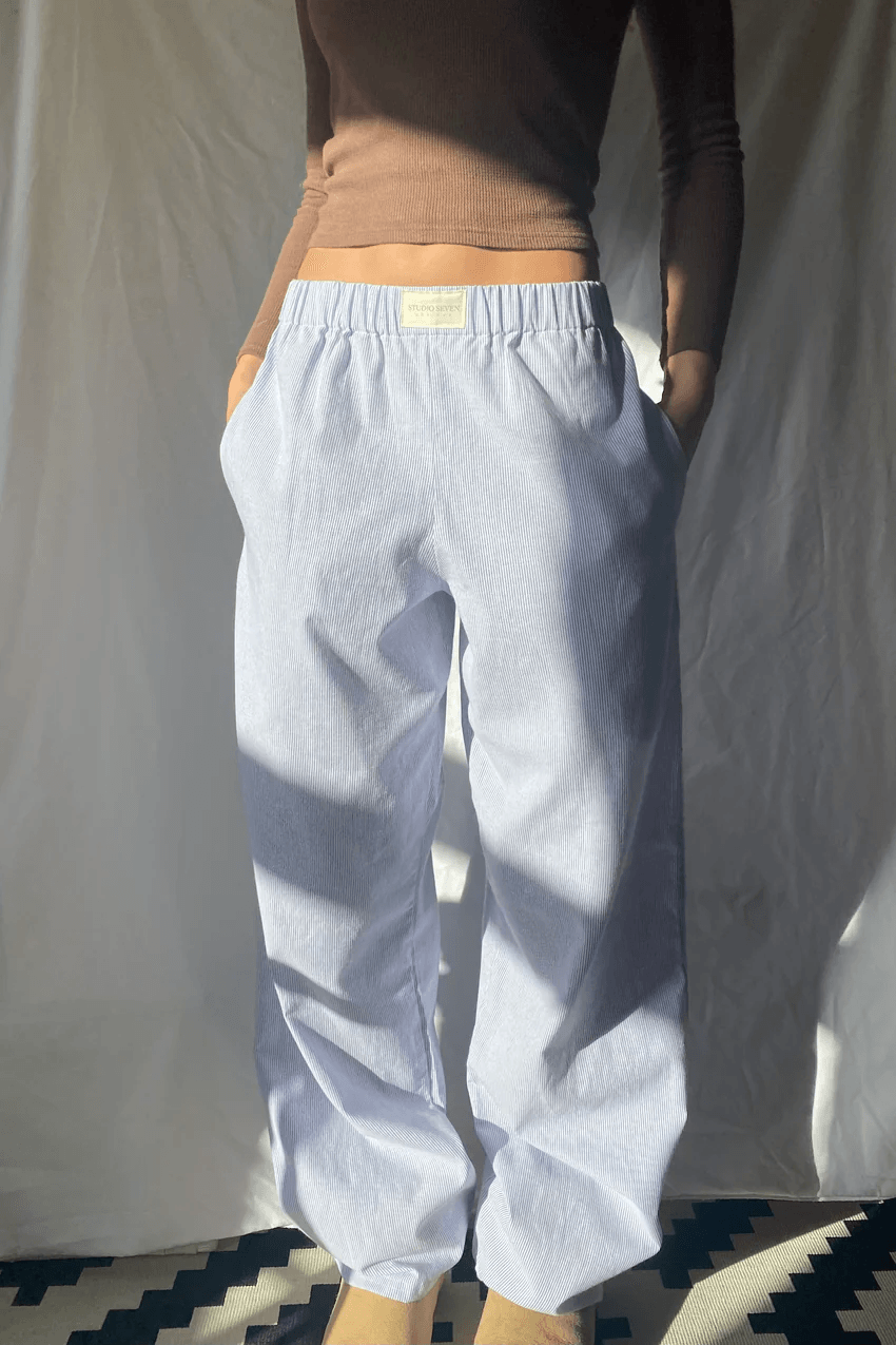 Pantalon pour femmes avec taille élastique et poches latérales