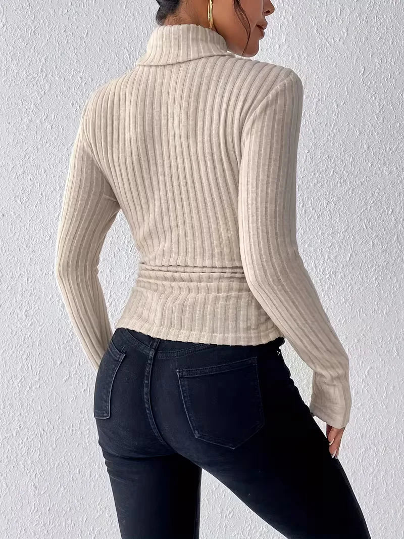 Pull avec col montant et manches longues