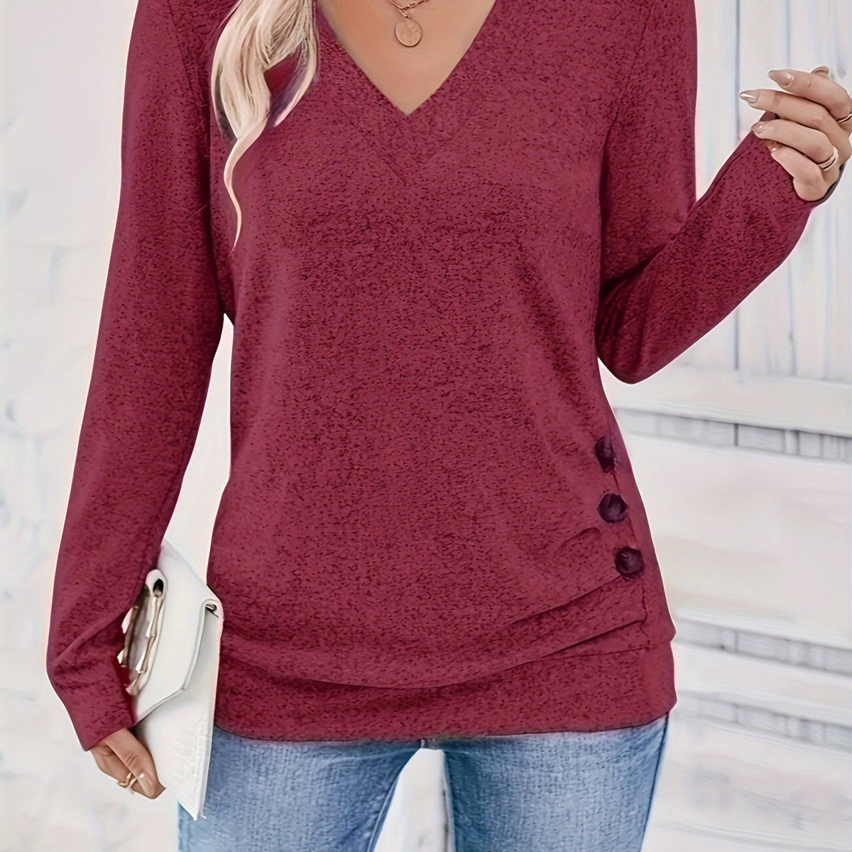 Elise | T-shirt élégant à col en V avec manches longues et détail de bouton