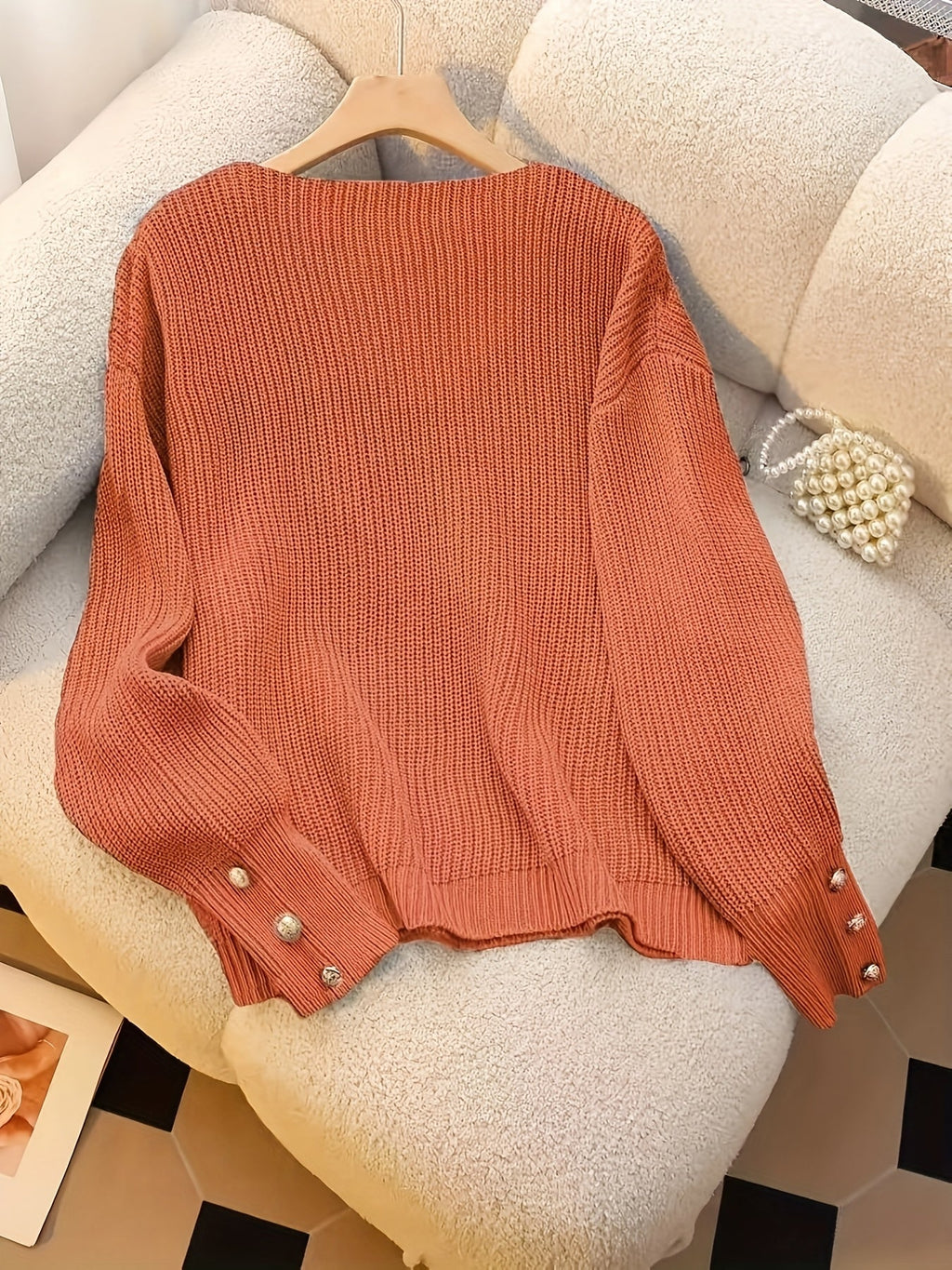 Emma | Pull tricoté élégant à col en V avec manches longues