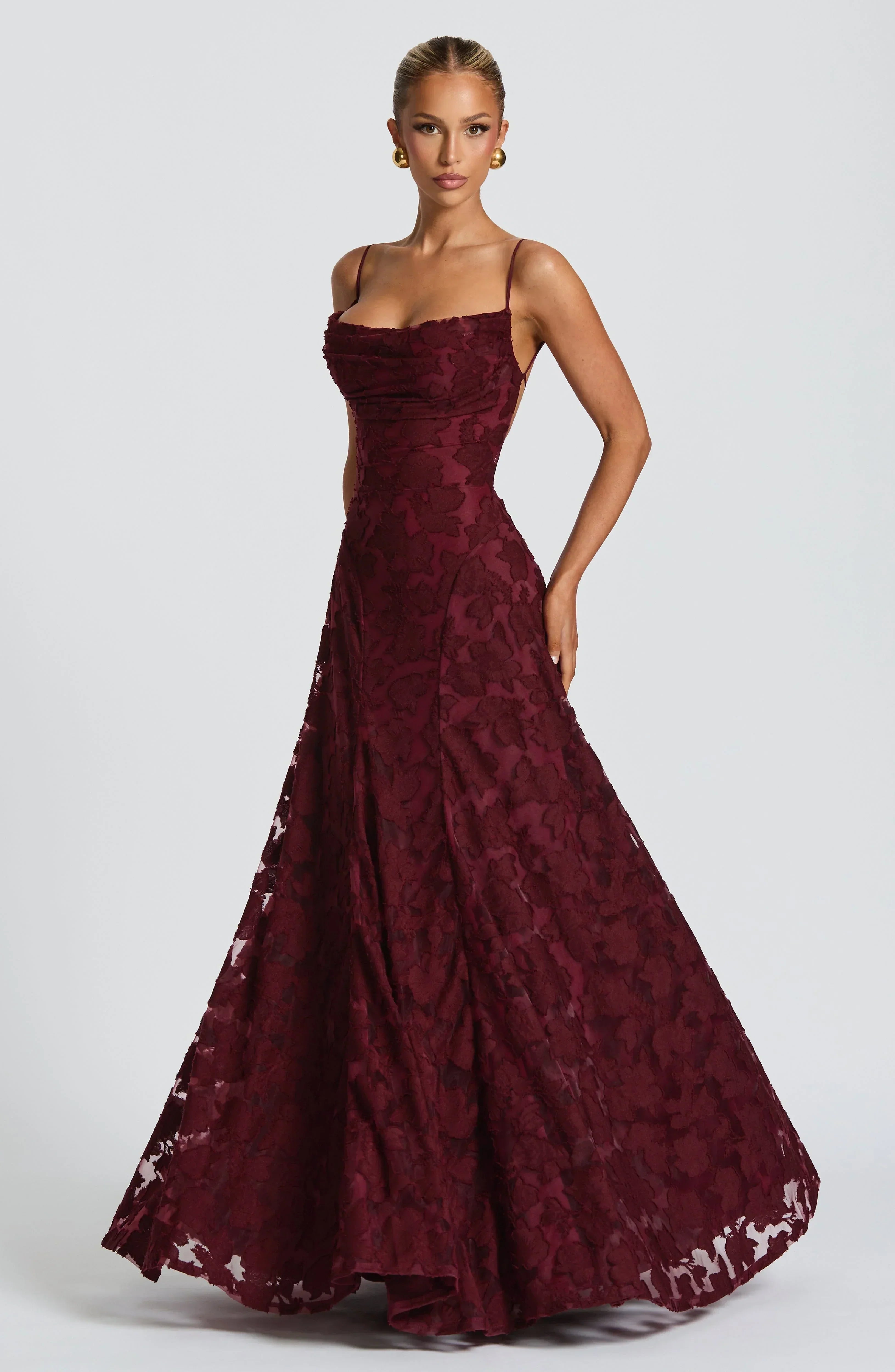 Rubis - Robe longue élégante en dentelle florale