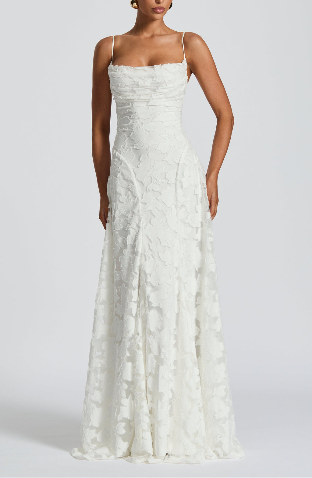 Rubis - Robe longue élégante en dentelle florale