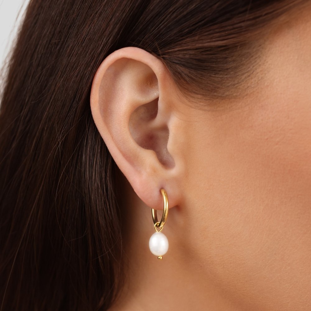 Boucles d'oreilles créoles Bella avec perles d'eau douce