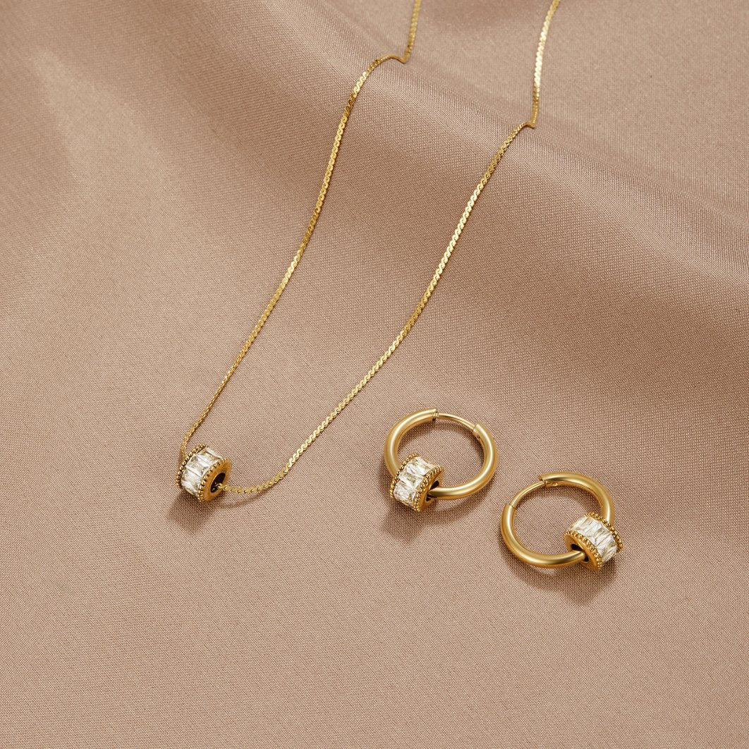 Le collier Elara en or 18 carats