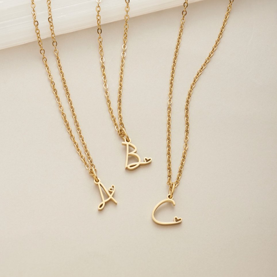 Collier cœur lettre or