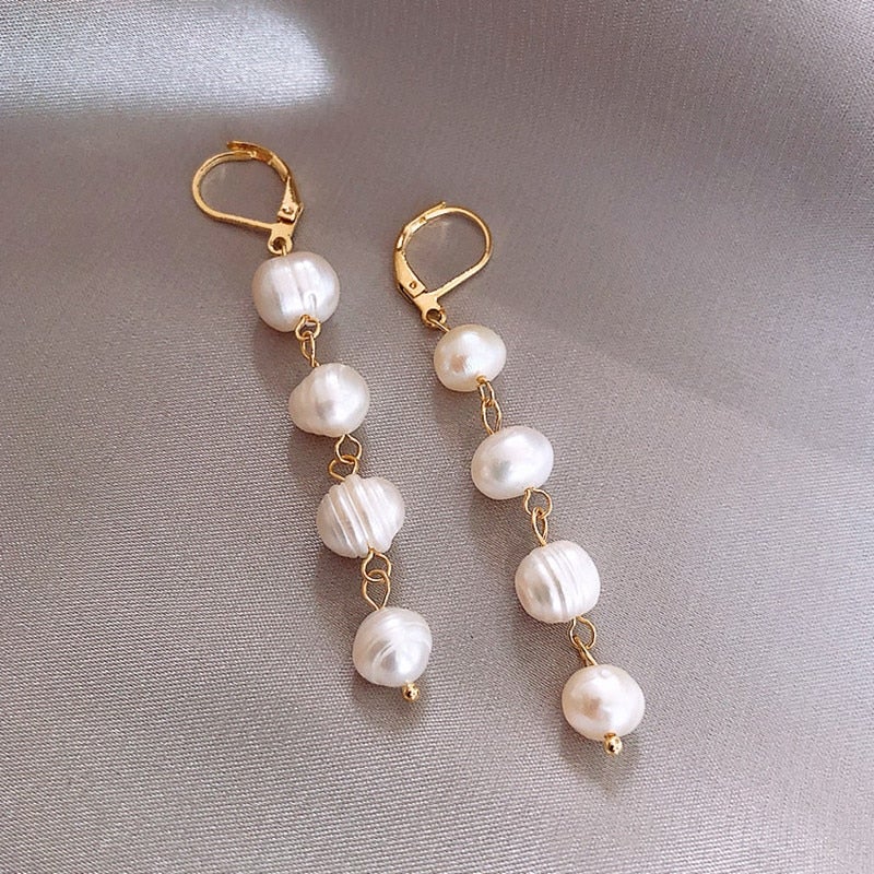 Boucles d'oreilles en perles d'eau douce dorées