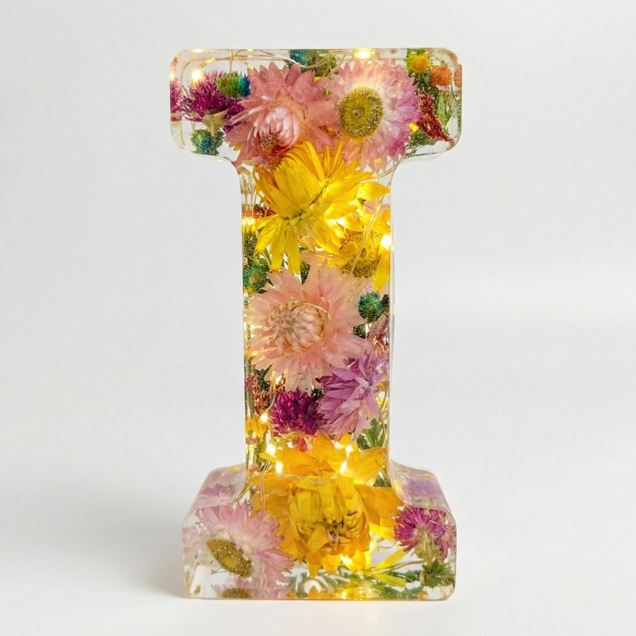 Florenza – Lettre lumineuse en résine florale personnalisée