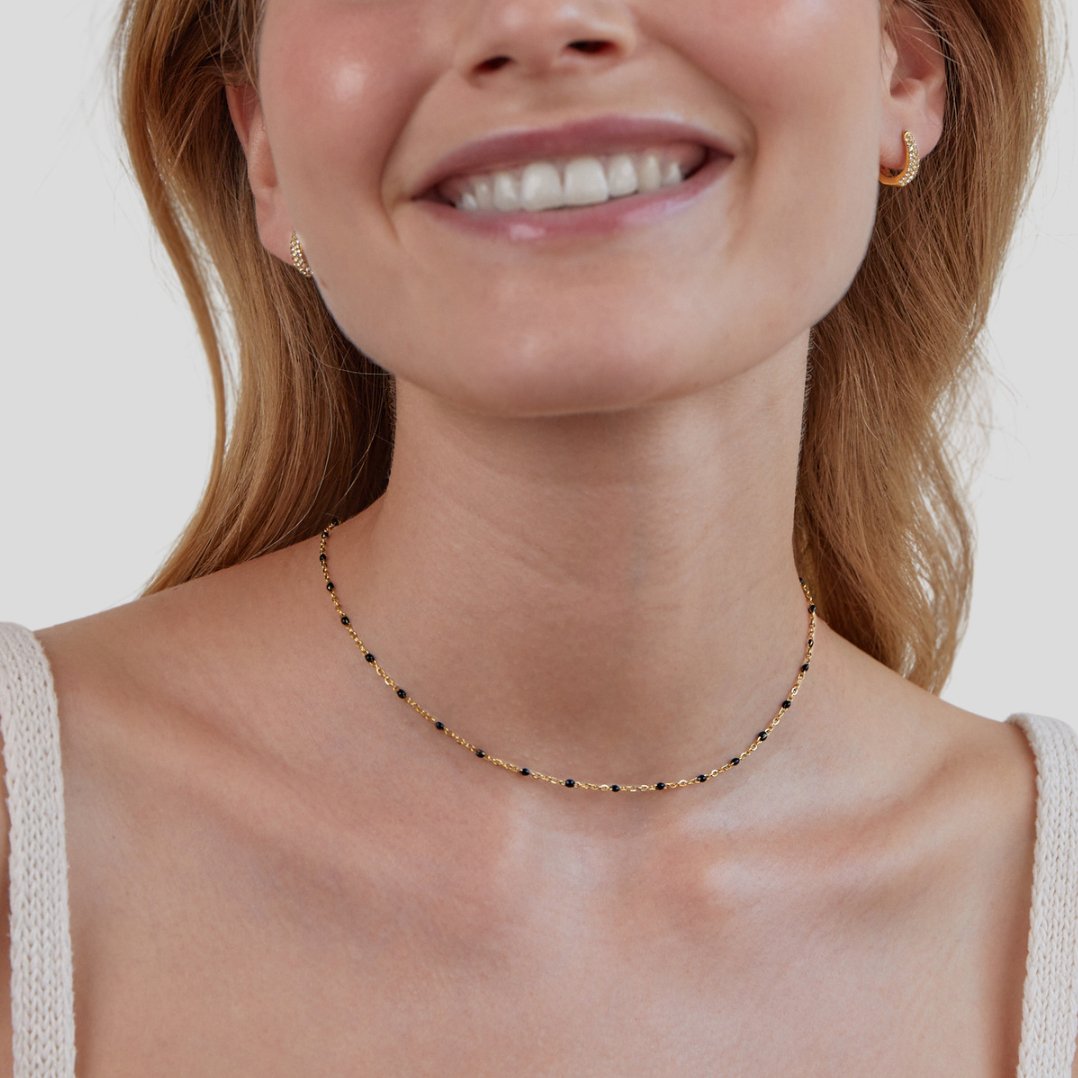 Collier de perles noires