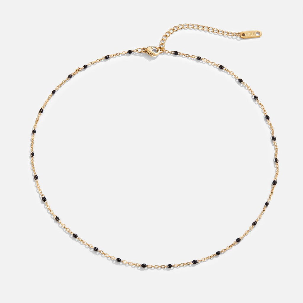 Collier de perles noires