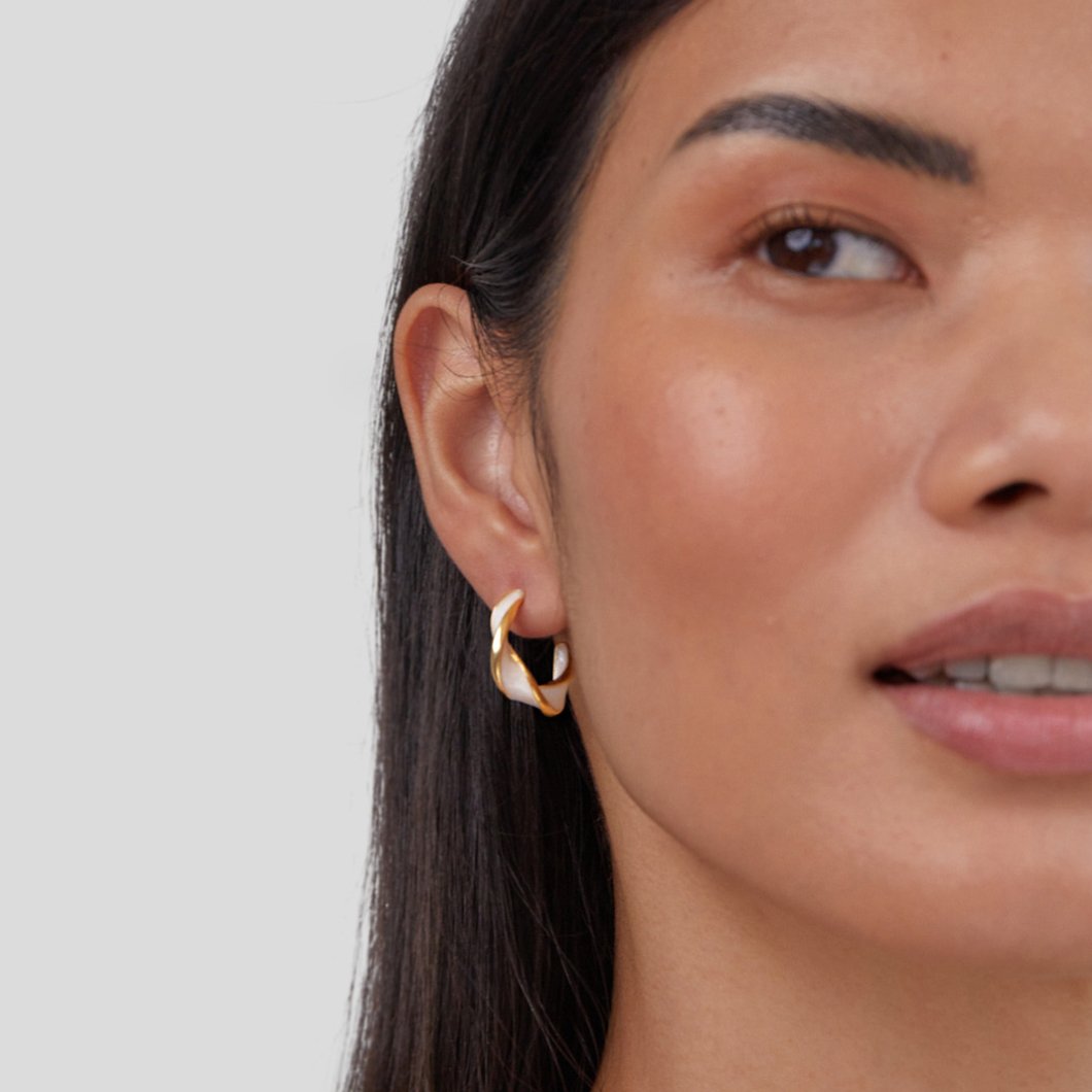 Boucles d'oreilles créoles torsadées en perles