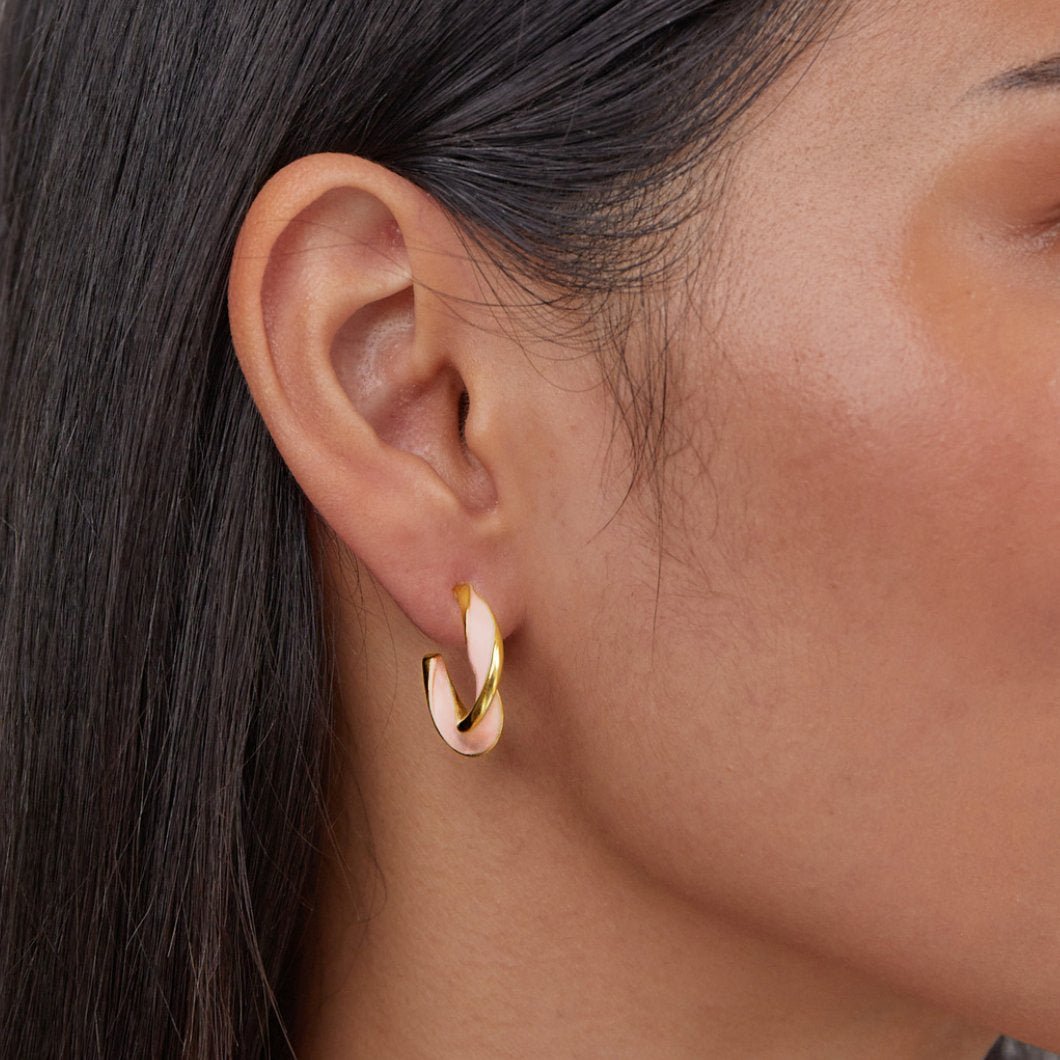 Boucles d'oreilles créoles torsadées Perle Rose
