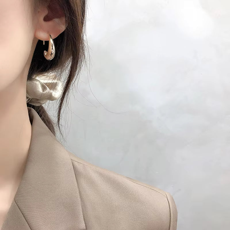 Boucles d'oreilles créoles discrètes