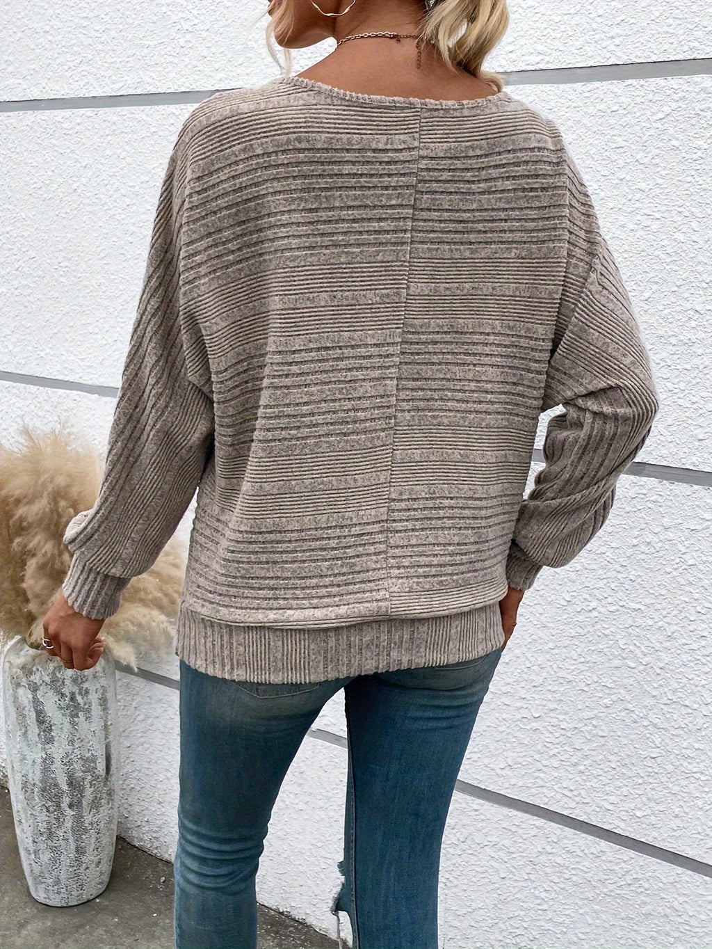 Sophie | Pull décontracté uni à col rond et manches larges