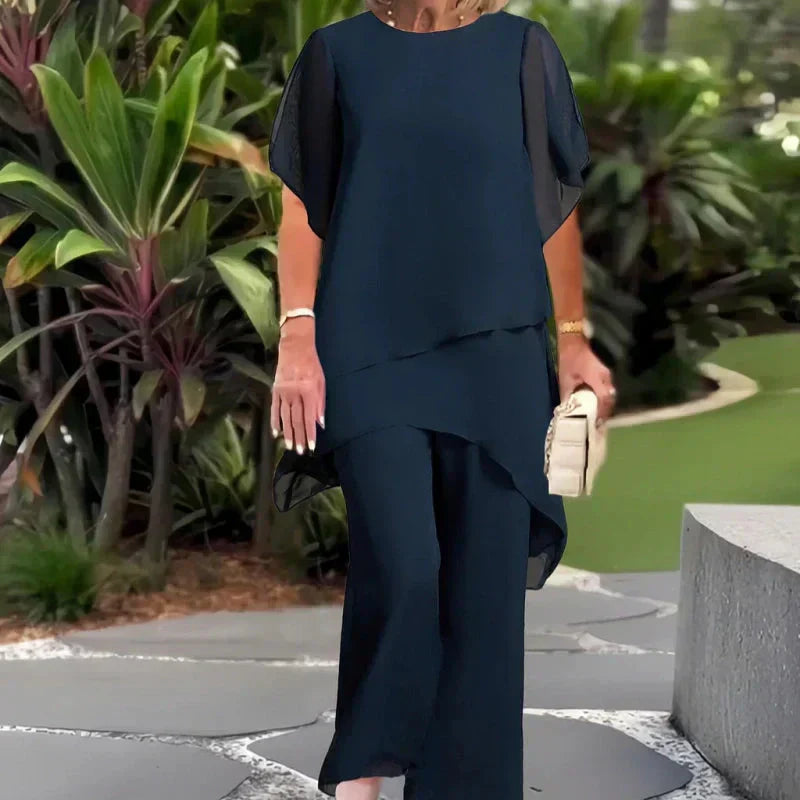 Costume avec pantalons palazzo drapés