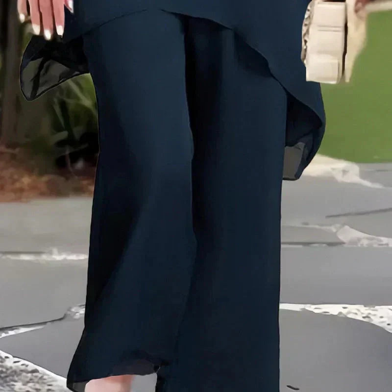 Costume avec pantalons palazzo drapés