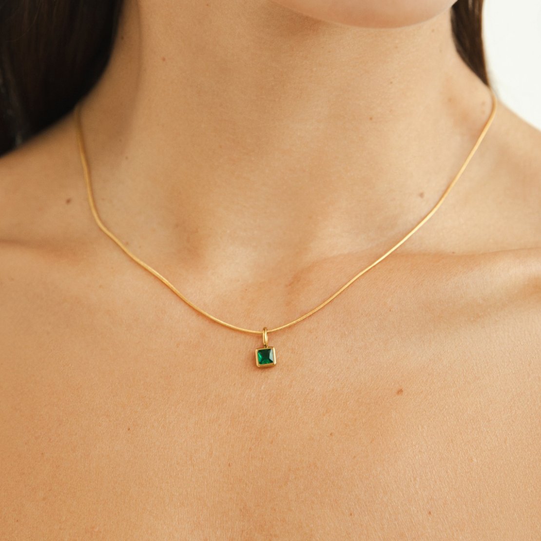 Collier de naissance carré