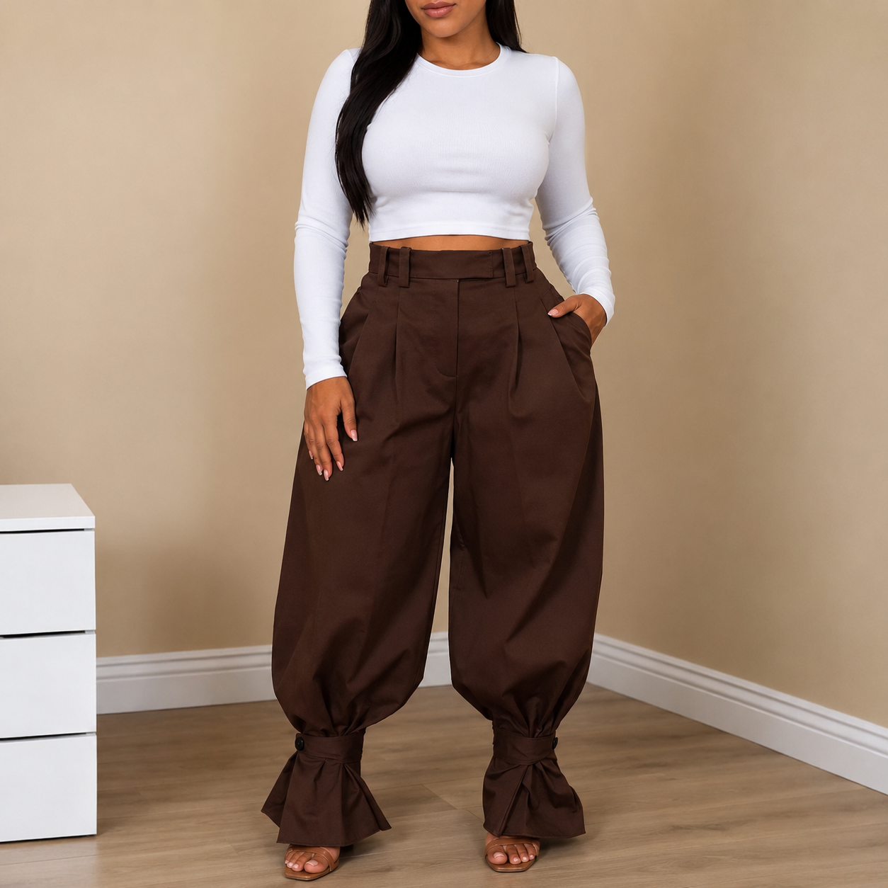 Pantalon Large Femme Marlow – Plissé, Poignets Nœud